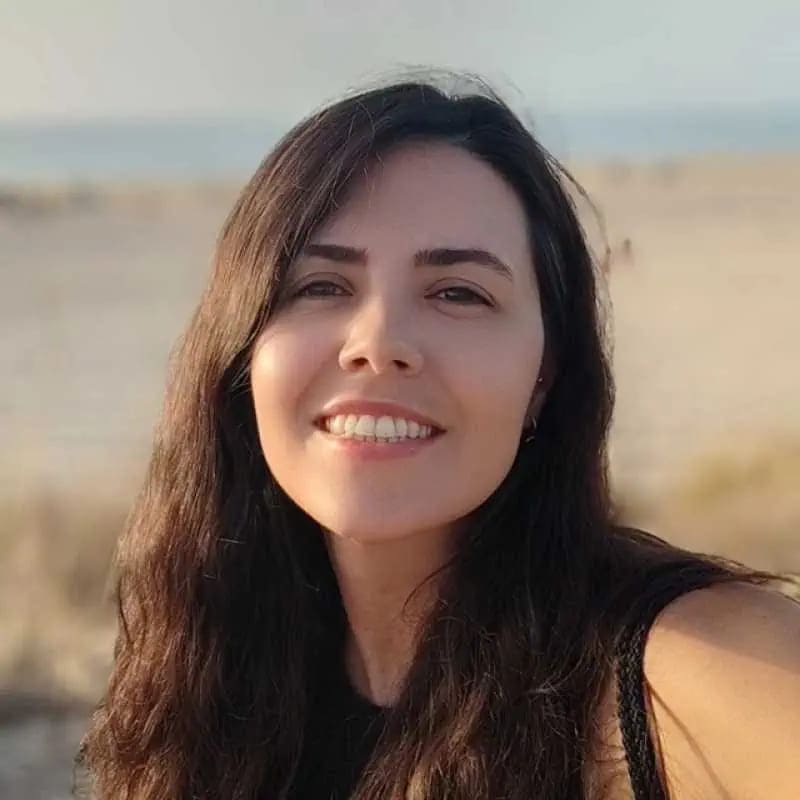 Sara Arias Rubio, Especialista