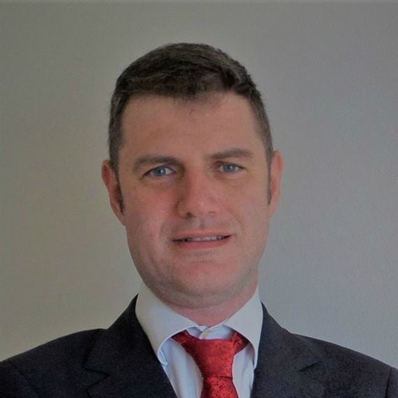 Hernán Huwyler, Experto asociado